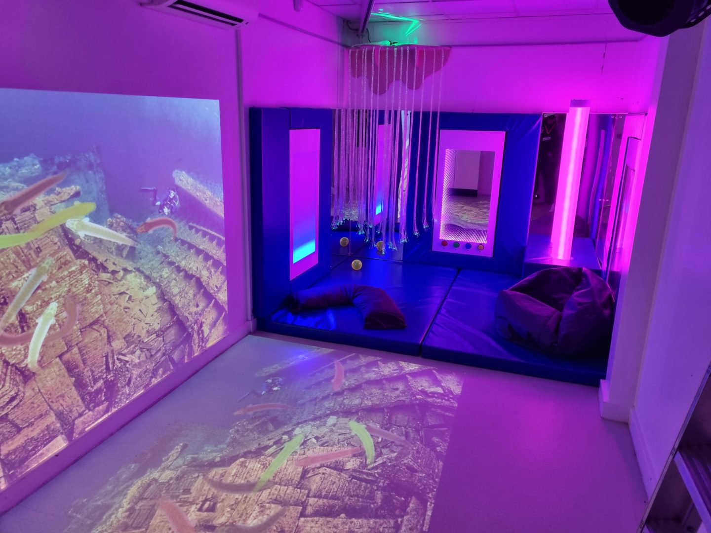 fully interactive immersive room including 1 interactive wall, 1 interactive corner. perfectly matched with a soft padded snug incorporating a range of DMX sensory stimulation hardware