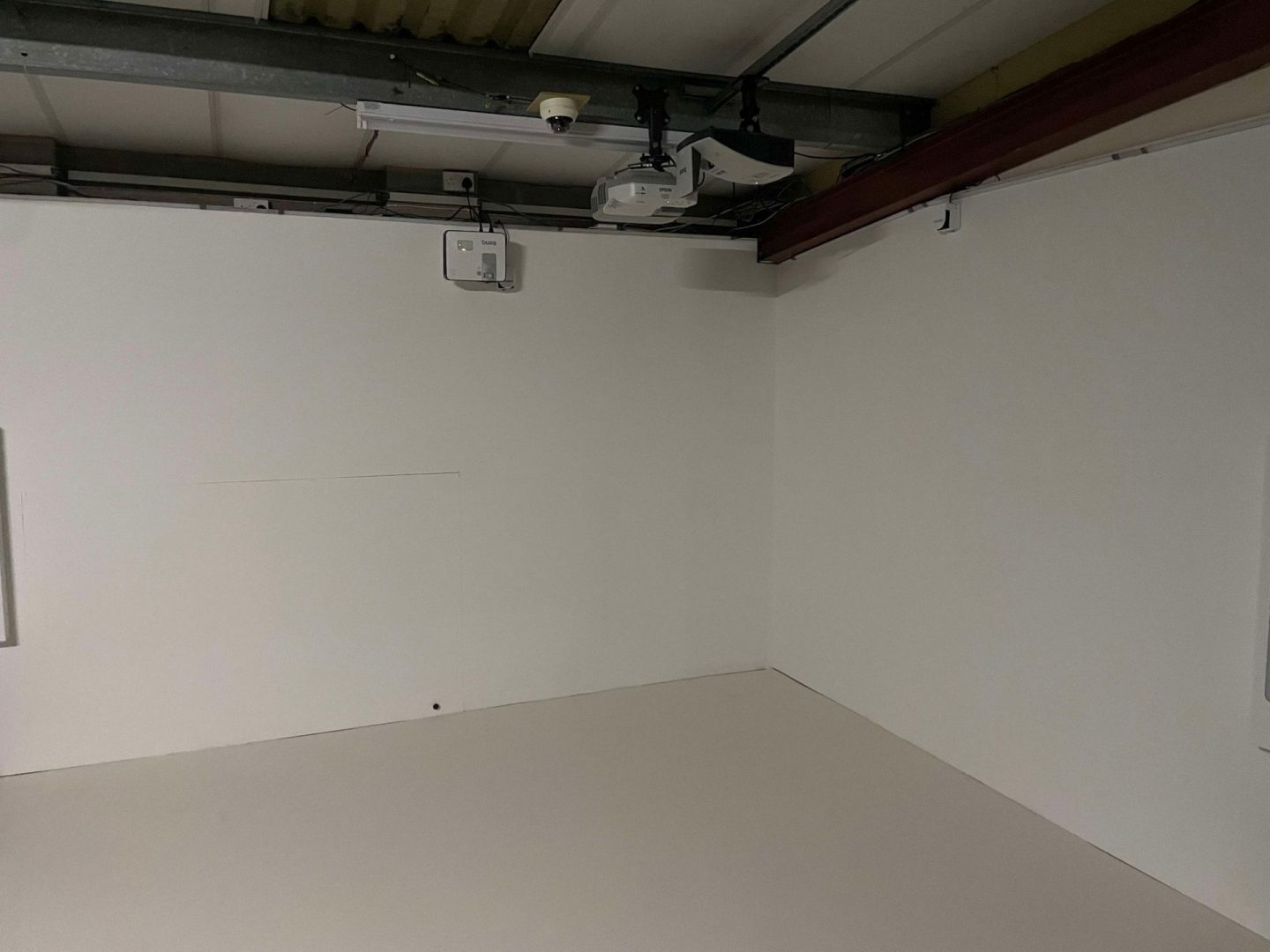 Before switching on the immersive room